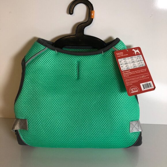 Coleman Pet Cooling Jacket Size Medium Adjustable Fit Dogs Leash Hole Access NEW - Picture 4 of 4